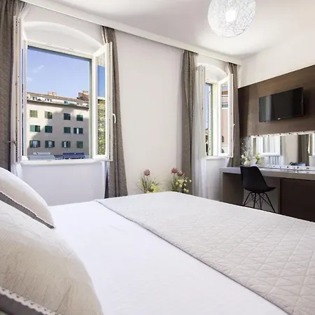 アパート Argentum Luxury スプリト